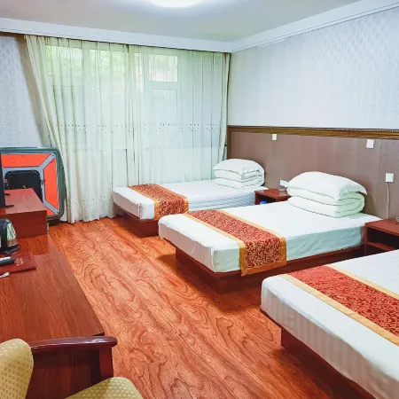 Jingpo Lake Villa Hotel