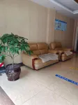Huaning Ruiguang Business Hotel