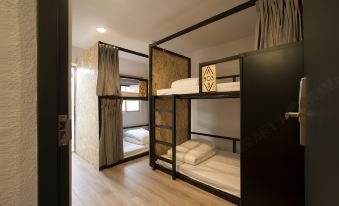 Light Hostel Chiayi