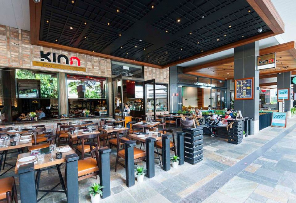 퀘스트 에잇 마일 플레인의 주방 또는 거실 공간