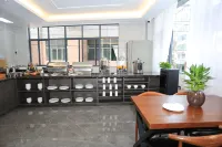 Wu Dingpo Moon Hotel