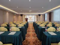 Vienna Hotel (Liupanshui Shuicheng Ancient Town) - parking