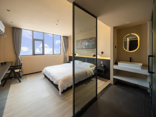 Goodnight Hotel (Gongbei Port store, Zhuhai)