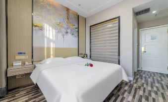 World Aladdin Hotel (Zibo Huantai Zhangbei Road Xinyu Building Branch)