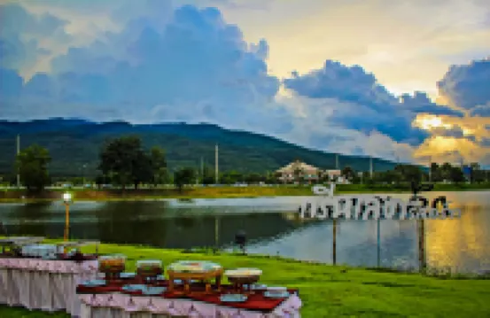 Green Lake Resort Hotels near บุราสิริ สันผีเสื้อ Burasiri San phi suea