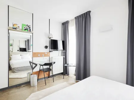 French Theory Hotel & Restaurant