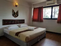 Punya Garden Hotel Hôtels à proximité de : Wat Ngiu Ngam