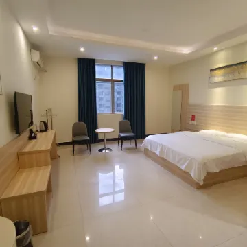 Xinxin Business Hotel (Qinzhougang Plaza Branch) Hotels near Seventy-two Waterways