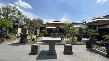 Hongcun Yunshan mountain scenery house