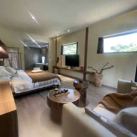 Weixi Manlaiyue Homestay