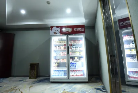 Chongqing Hongting Hotel (Dashi Cross Shopping Plaza) Отели рядом с достопримечательностью «Chongqing Vocational Institute of Tourism»