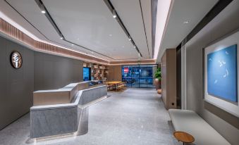 JI Hotel (Zhengzhou Erqi Square Subway Station David City)