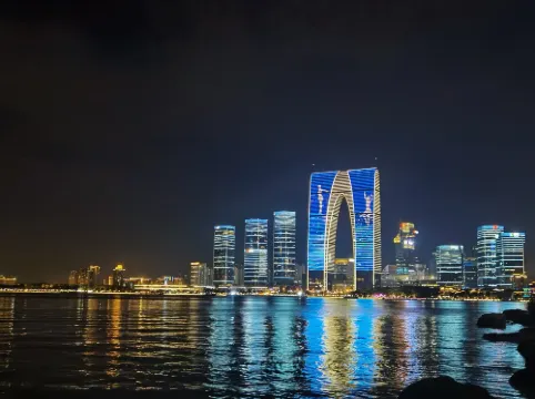 WF Evening Wind Lake View Executive Apartment (Suzhou IFS Financial Center Jinji Lake Branch)
