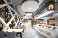 The Hyperion Hotel - breakfast