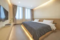Shuimo Fangzhou Homestay (Overseas Chinese Town Gulou Water Town Scenic Area) Hotels in Heshan