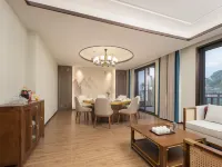 Floral Lux Hotel·Lotus Pond Moonlight hotel (Shaoxing Keyan Scenic Area) Hotels near Shaoxing Keyan Mountain