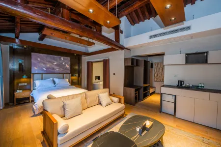 Langzhong Yinhe Silk Garden Home stay Отели рядом со станцией Langzhong Railway Station