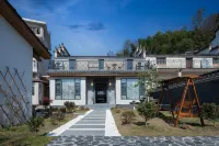 Floral Hotel · Shi'ersu hotel (Wuyuan High-speed Railway Station Branch)