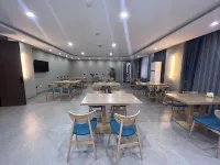 Homeinn Superior Cloud Hotel (Chaoyang Youyi Avenue Railway Station) - พร้อมอาหารเช้า