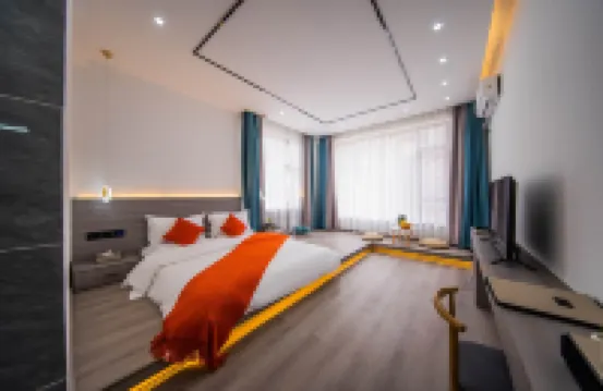 Listening to the wind · Courtyard Green Forest Rizhao Jinshan View Inn (Yulong Snow Mountain)