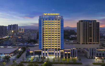 Vienna International Hotel (Huizhou Digital Park Guangtai Road)