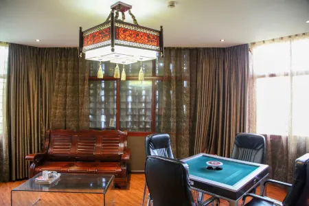 Ludian Weifang Hotel Отели в г. Лудян