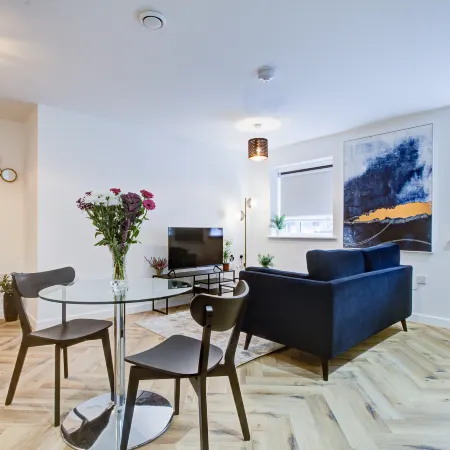 Hybrid Resi - Mitcham Close to Tooting and Wimbledon Отели рядом с достопримечательностью «Тутинг»
