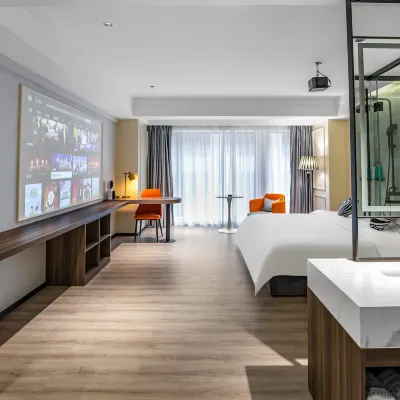 Huainan A·PAN Art Hotel (Huainan University of Technology) Hotels near Anhui University of Science and Technology