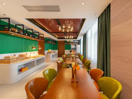 James Joyce Coffetel (Shandong Yingcai College) Отели рядом с достопримечательностью «Shandong Hiteam Institute of Software Engineering»