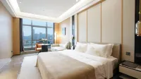 Zhuhai Elephant to the Hotel