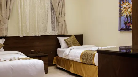 Golden New Hira Hotel