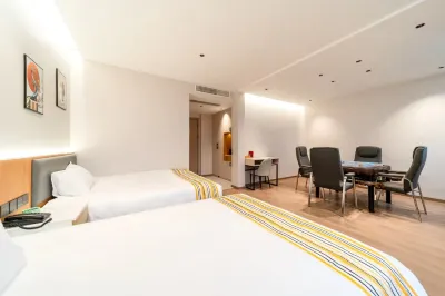 Home Inn Ruibai Cloud Hotel (Lishui Songyang Old Street Branch) Hotels in Lishui