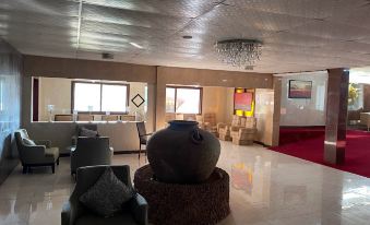 KYNROCK Airport Hotel