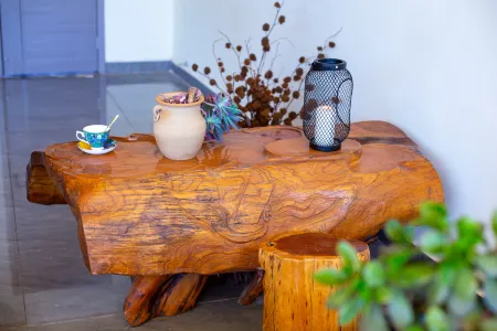 Yiwan Huqi Homestay in Lugu Lake Отели рядом с достопримечательностью «Modai Wangfeifu»