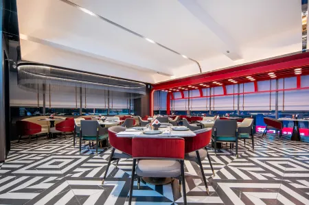 Radisson RED Jinan CBD&MIXC Отели рядом с достопримечательностью «Shandong University of Political Science and Law»