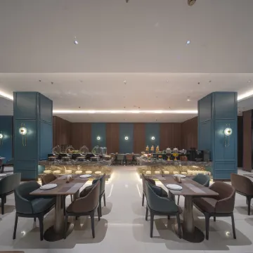 GIRITUNG  HALL  HOTEL