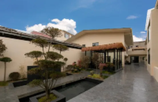 Shangri La Mountain Companion • Moumoon Holiday Homestay (Dukezong Ancient City Branch)