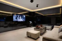 That wild river mountain (Nalati scenic area shop)