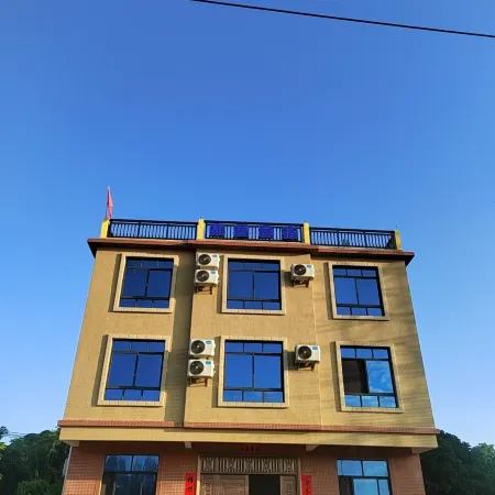 Golden Beach on Wanwei Island Kangsheng Homestay