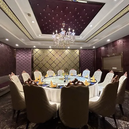 Grand Continental Grassland Hotel
