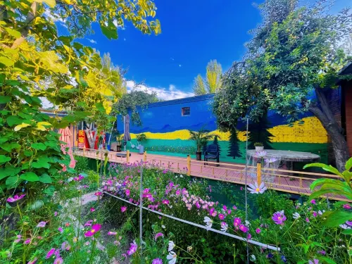 Huocheng Laipeng Homestay