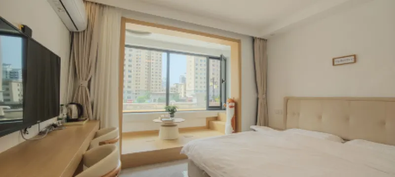 Ancient City · Xinyue Light Luxury Homestay (Datong Ancient City)