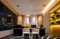 Yunduo Bao Hotel (Yugan Desheng Street Store)