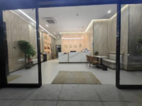 悅色酒店（福田華強北地鐵站店）