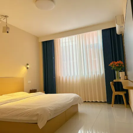 Xiping Tuyue Cinema Hotel