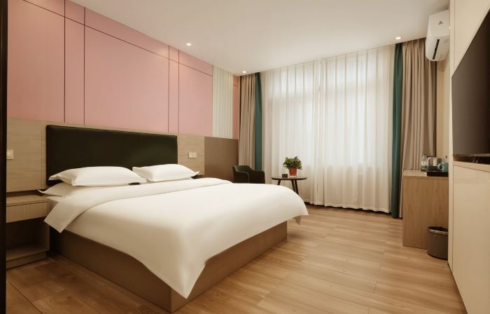 Luxury Hotels in Suman