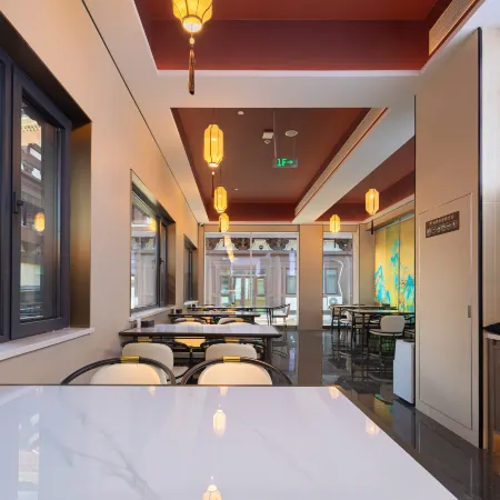 Moshang Light Luxury Hotel (Datong Ancient City Huayan Temple Branch)