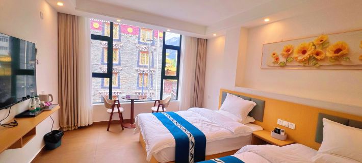 Dingxianju Homestay (Kangding Liuliu City) Hotel di Kangding