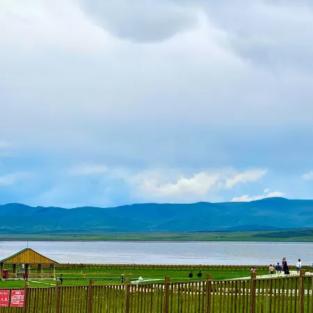 Gahai Lake Scenic Area Homestay