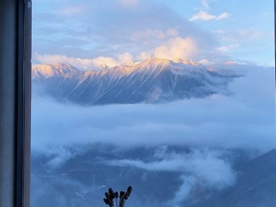 Yunmanshan Luxury Homestay (Feilai Temple Meili Snow Mountain Scenic Area)